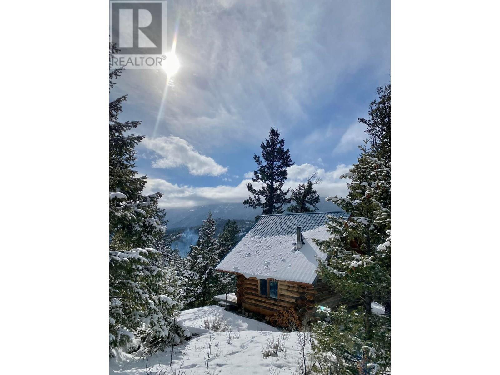 6775 Tatlayoko Road, Williams Lake, BC