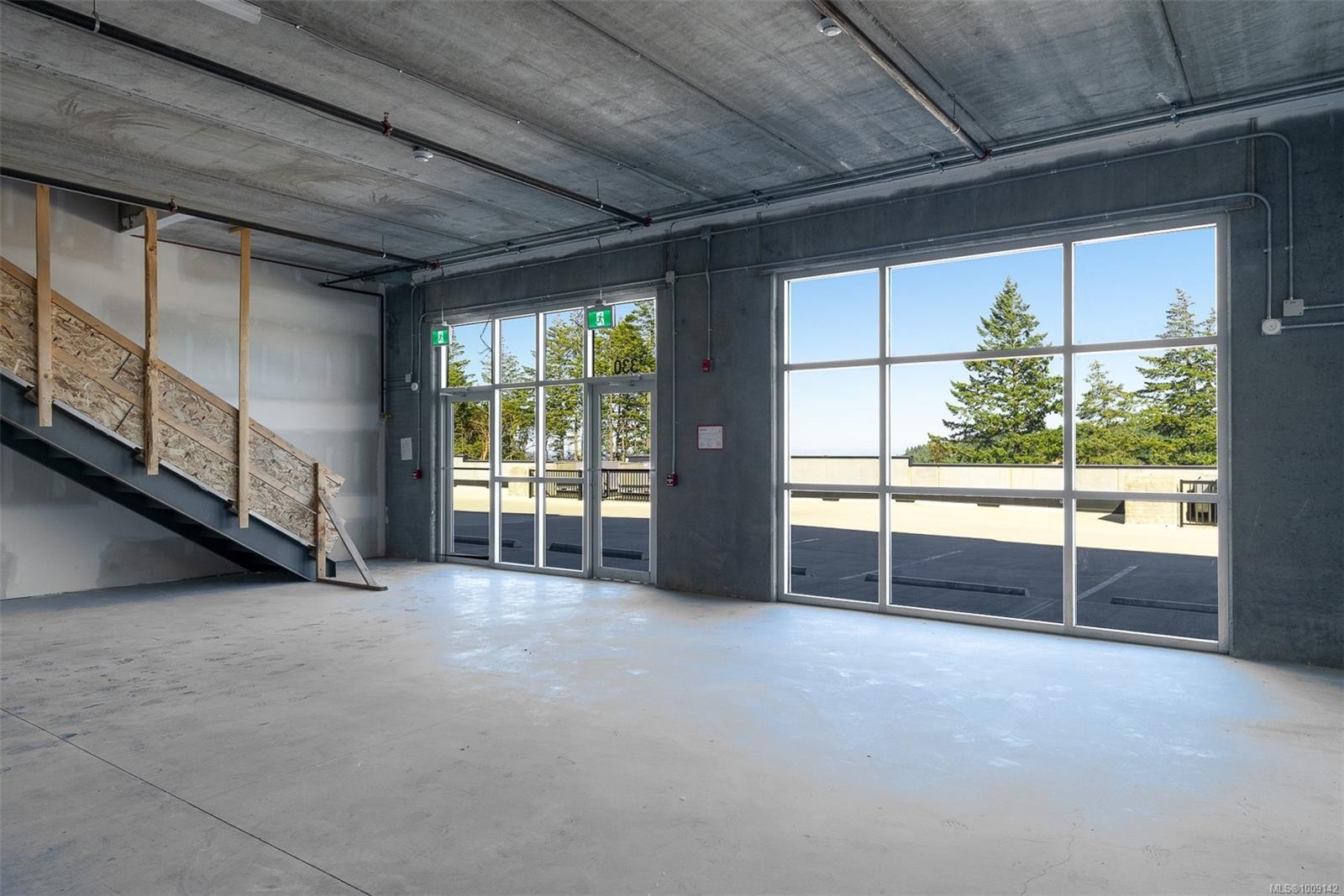 330-4342 West Shore Pkwy, Langford, BC