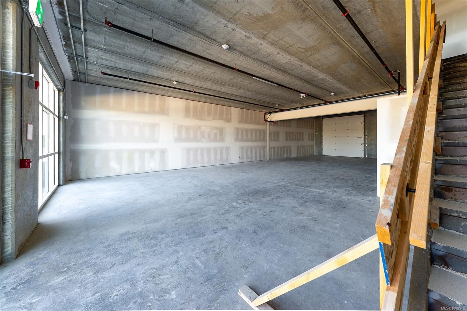 330-4342 West Shore Pkwy, Langford, BC