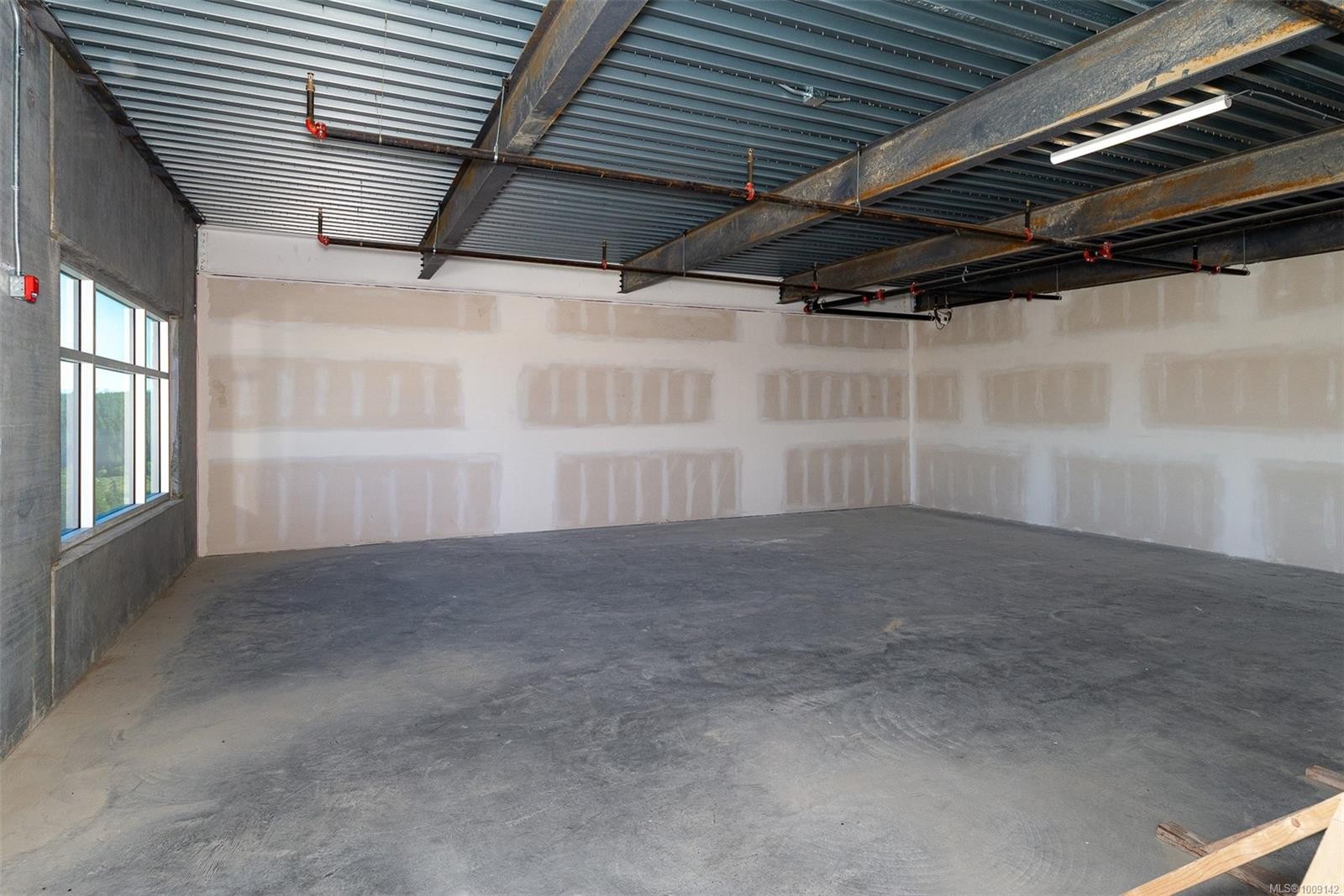 330-4342 West Shore Pkwy, Langford, BC