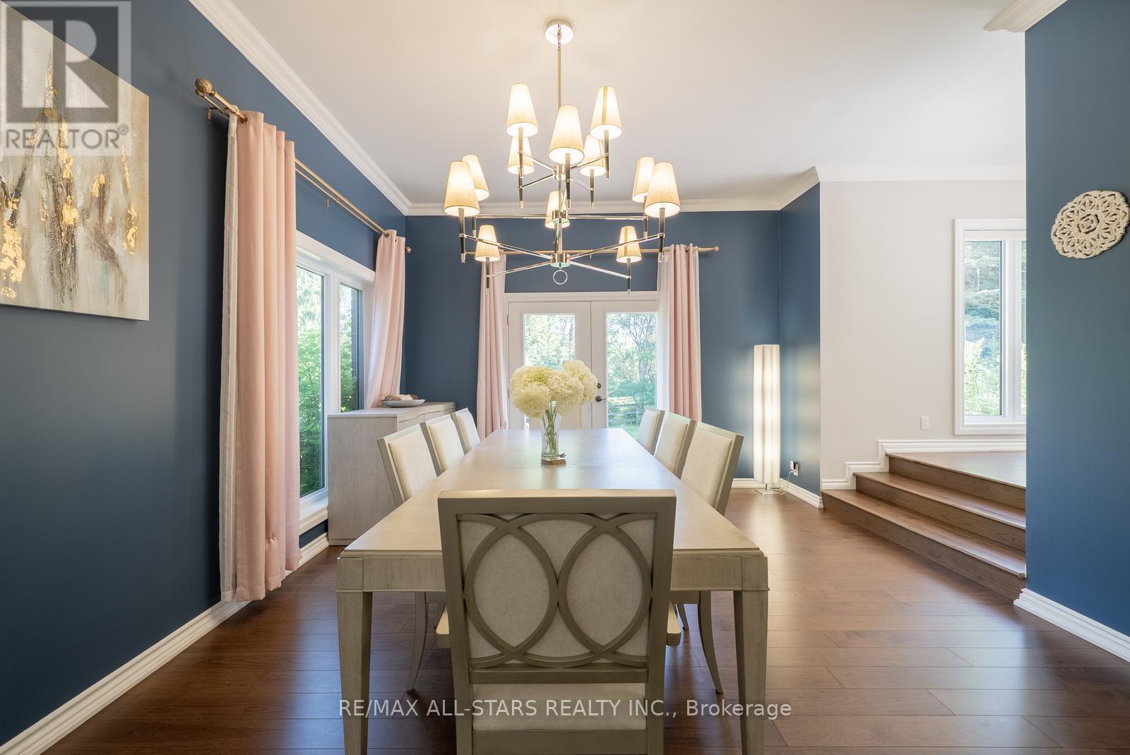 64 Woodbridge Circle, Scugog, ON - Indoor Photo Showing Dining Room