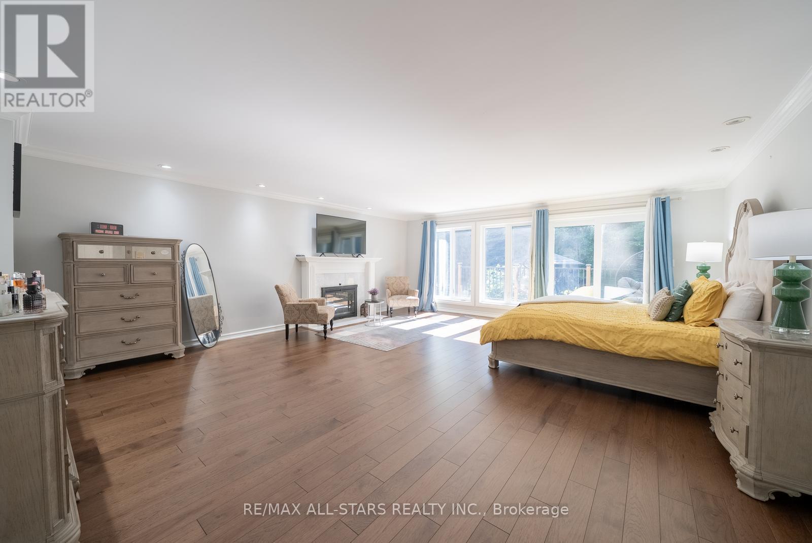 64 Woodbridge Circle, Scugog, ON - Indoor Photo Showing Bedroom