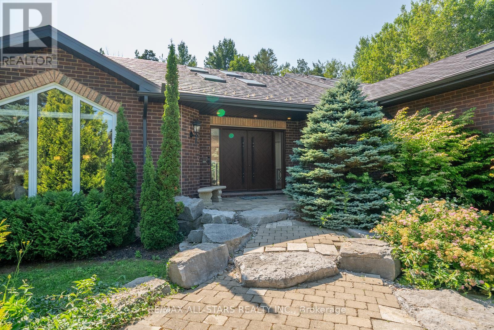 64 Woodbridge Circle, Scugog, ON - Outdoor