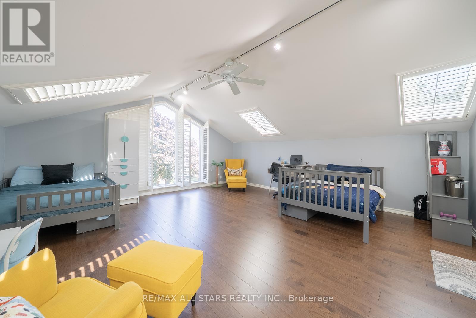 64 Woodbridge Circle, Scugog, ON - Indoor Photo Showing Other Room