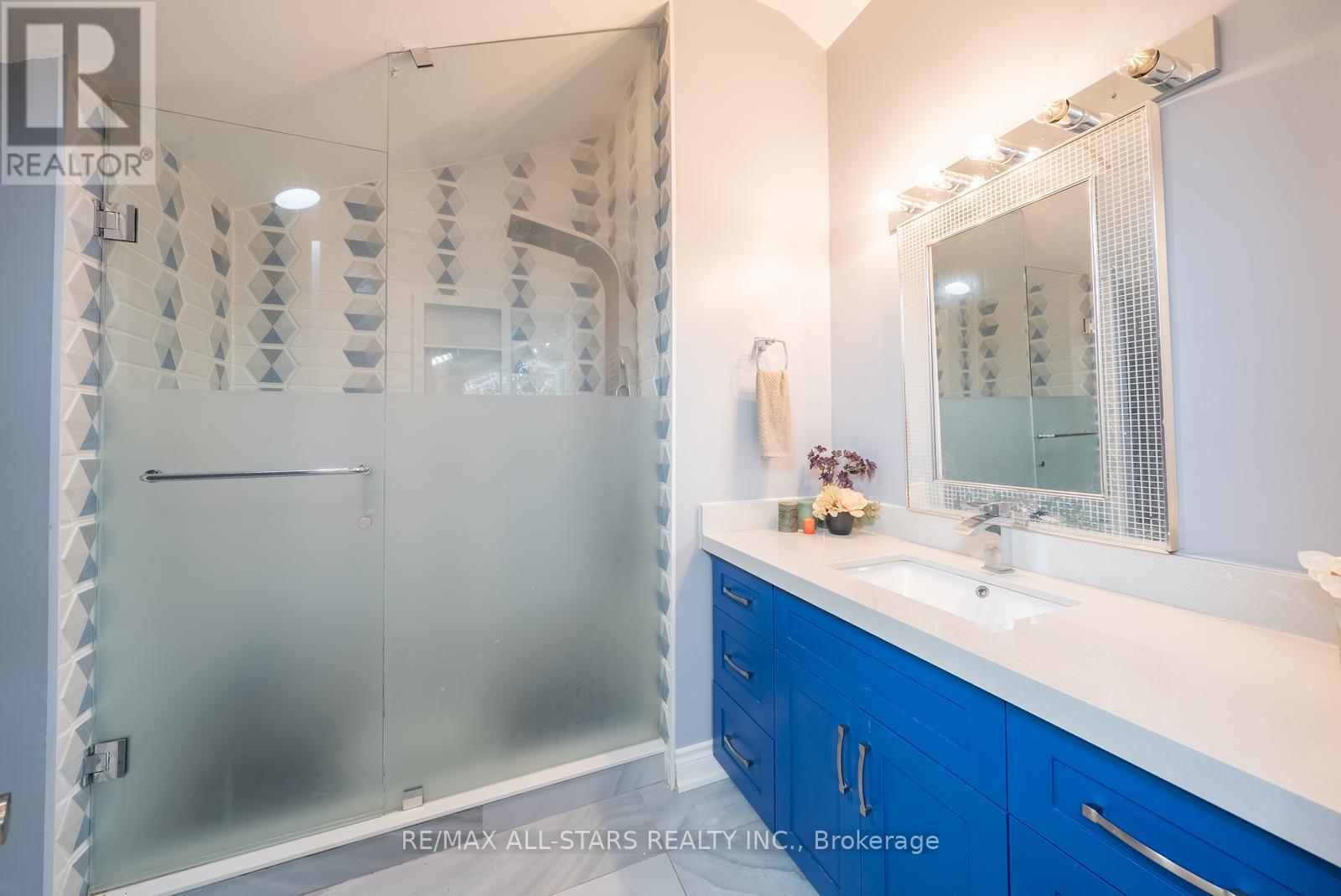 64 Woodbridge Circle, Scugog, ON - Indoor Photo Showing Bathroom