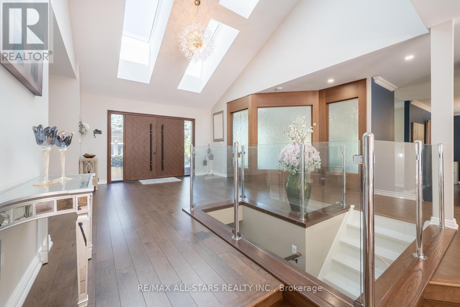 64 Woodbridge Circle, Scugog, ON - Indoor Photo Showing Other Room