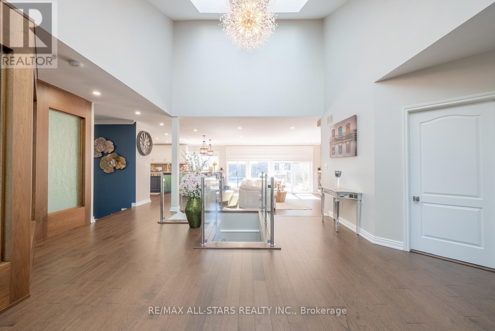 64 Woodbridge Circle, Scugog, ON - Indoor Photo Showing Other Room