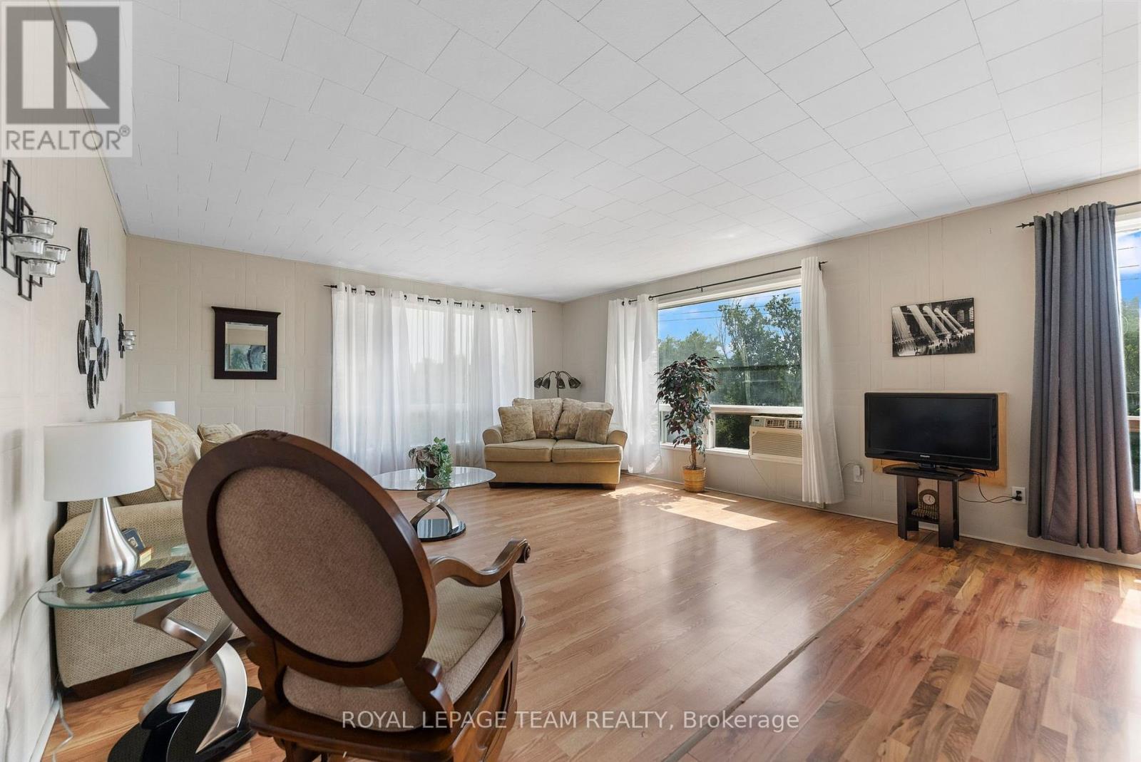 636 Mill Street, Greater Madawaska, ON