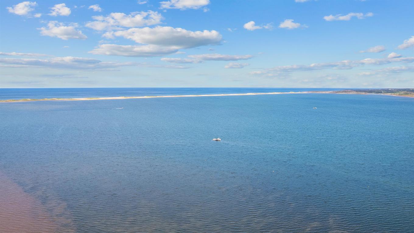 422 Hebrides Lane, New London, PE