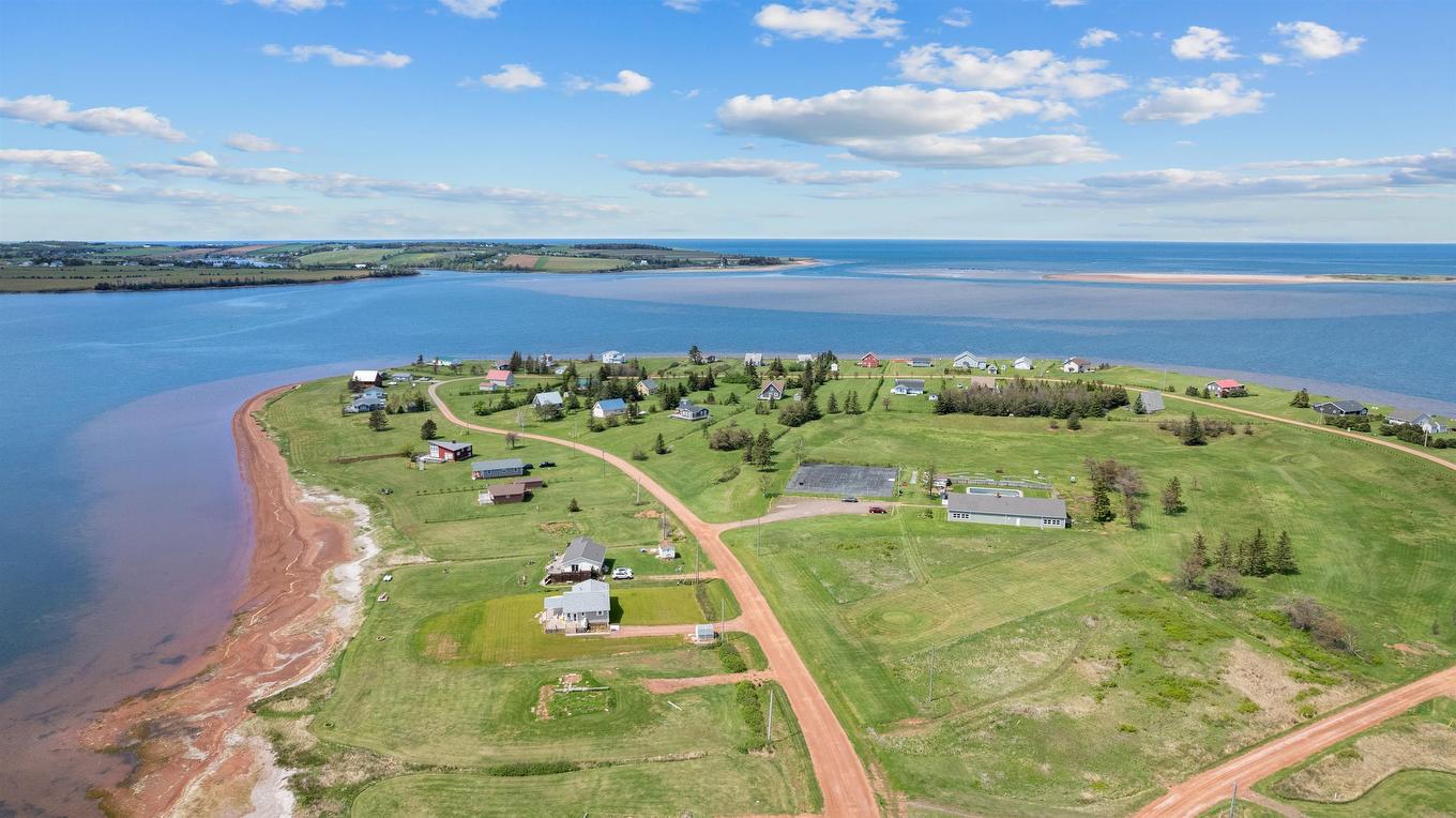 422 Hebrides Lane, New London, PE