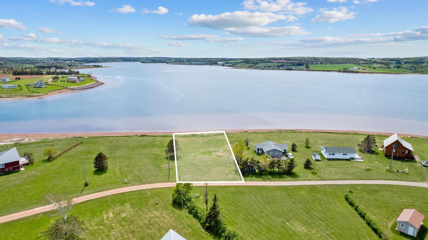 422 Hebrides Lane, New London, PE