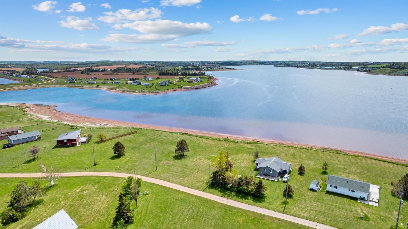 422 Hebrides Lane, New London, PE