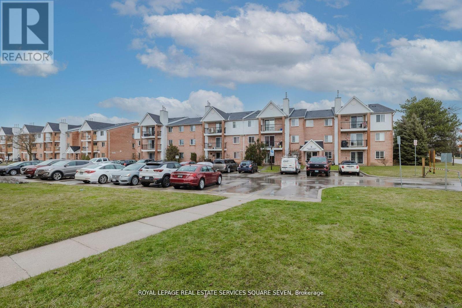 65 - 1096 Jalna Boulevard, London South, ON - Outdoor With Facade