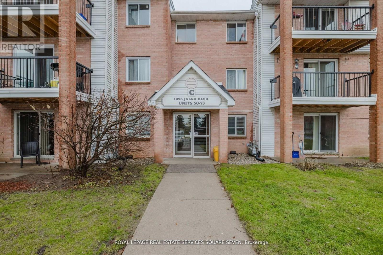 65 - 1096 Jalna Boulevard, London South, ON - Outdoor With Facade