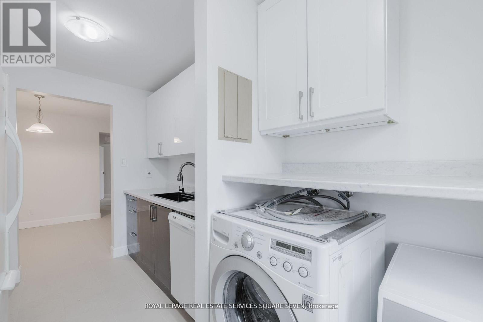 65 - 1096 Jalna Boulevard, London South, ON - Indoor Photo Showing Laundry Room