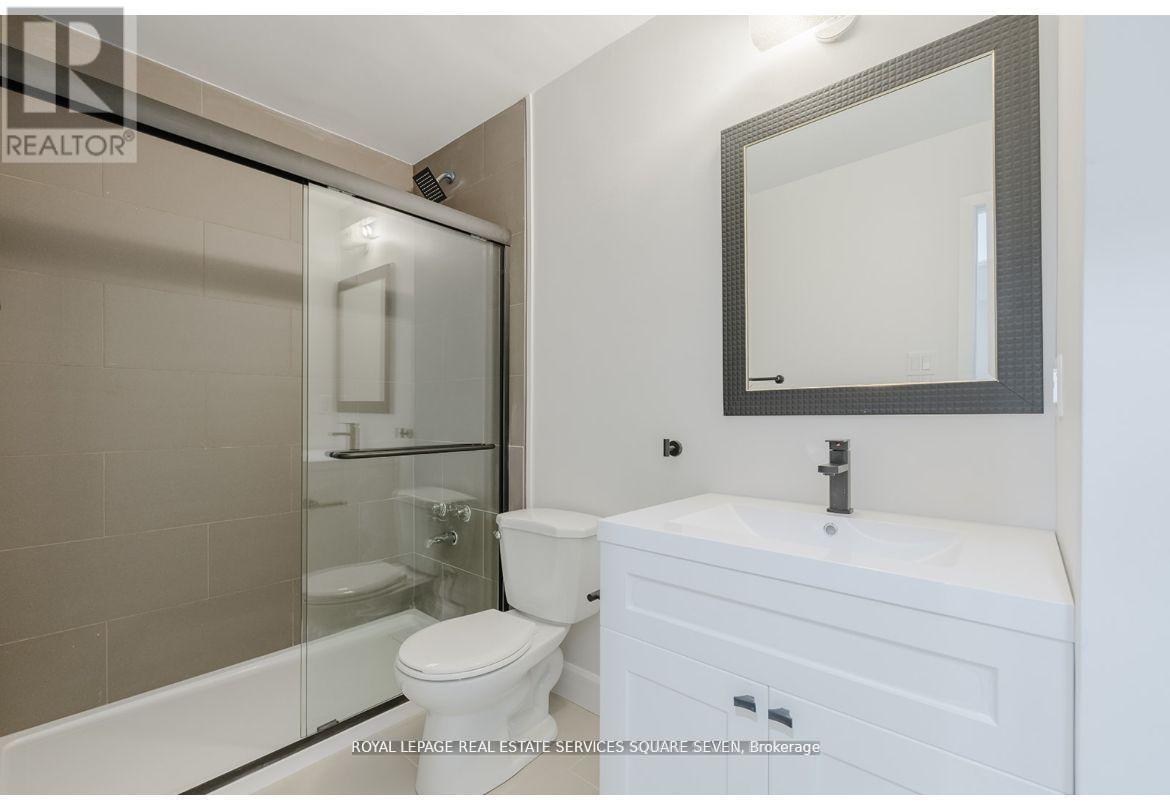65 - 1096 Jalna Boulevard, London South, ON - Indoor Photo Showing Bathroom