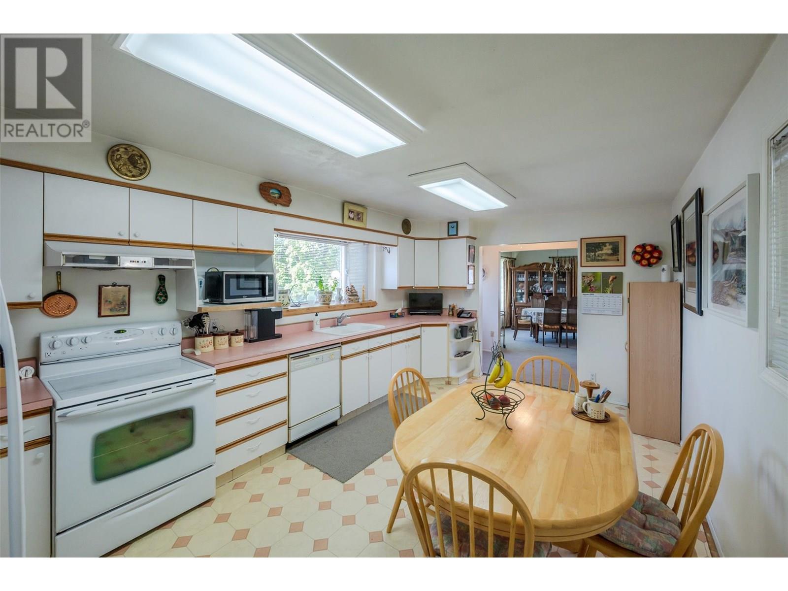 3910 North Naramata Road, Naramata, BC