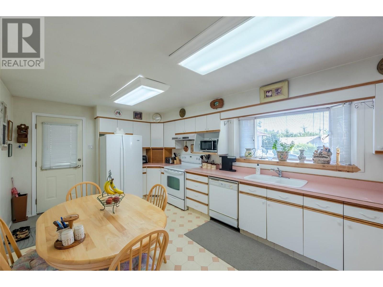 3910 North Naramata Road, Naramata, BC