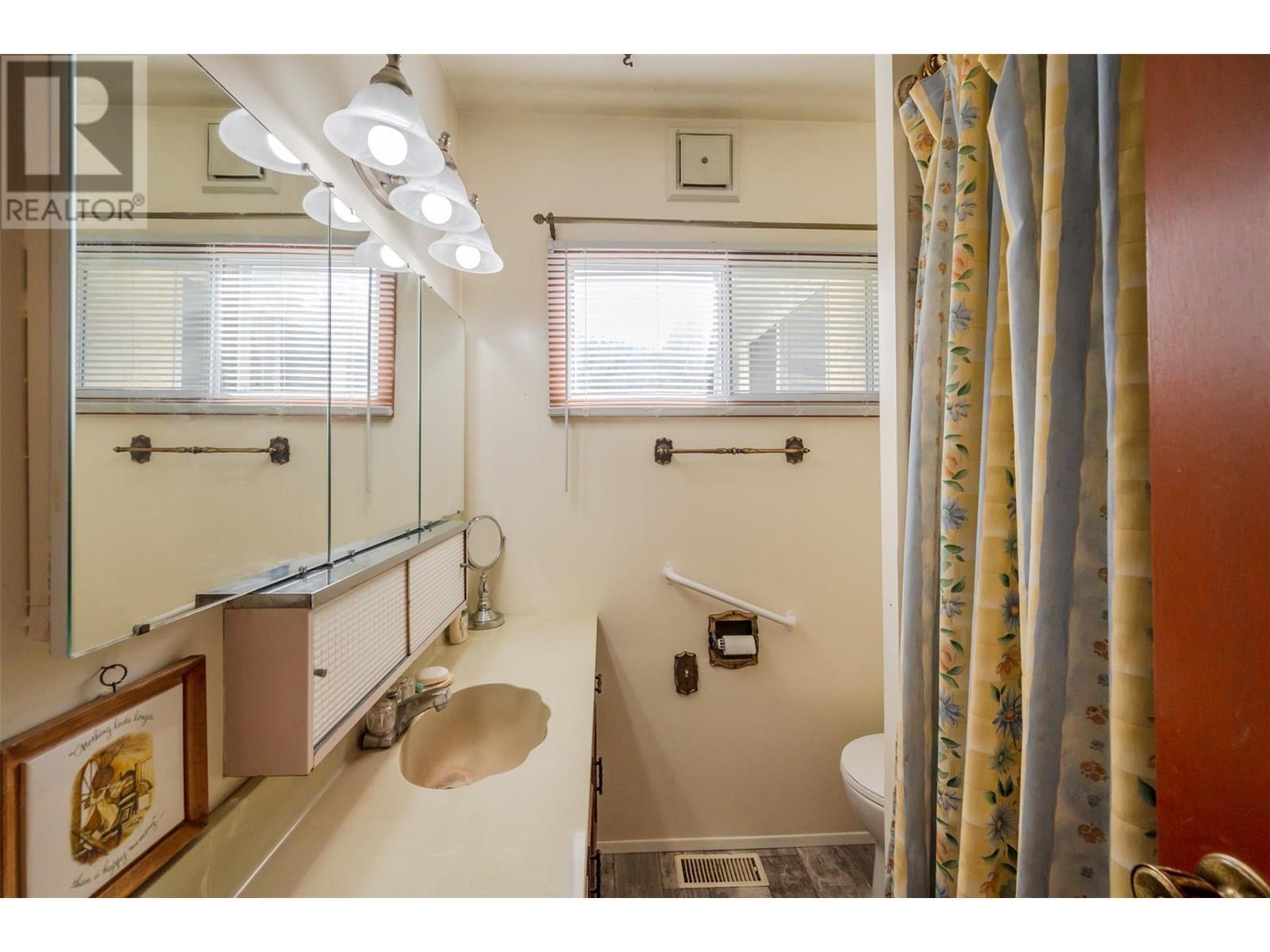 3910 North Naramata Road, Naramata, BC