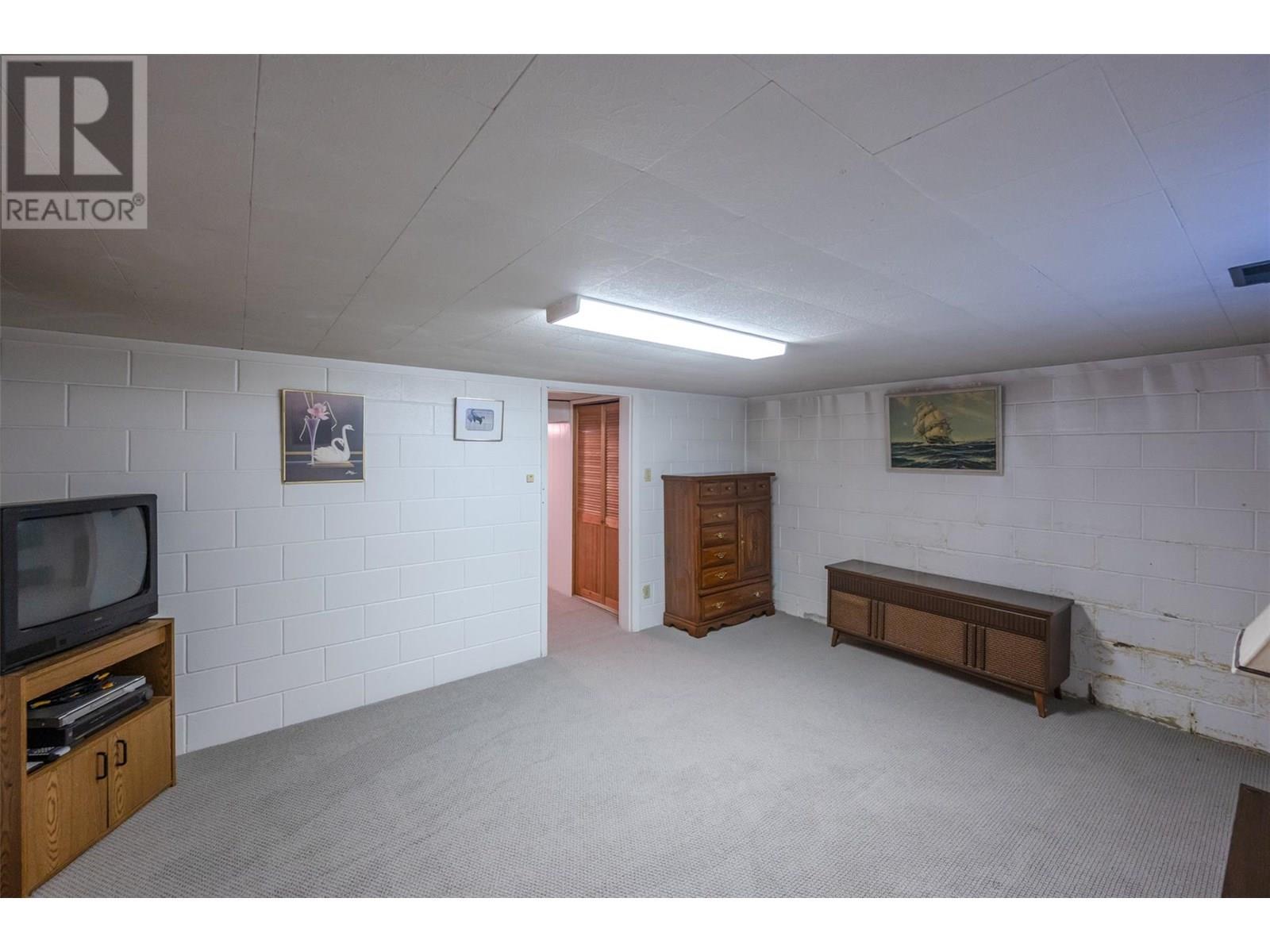 3910 North Naramata Road, Naramata, BC