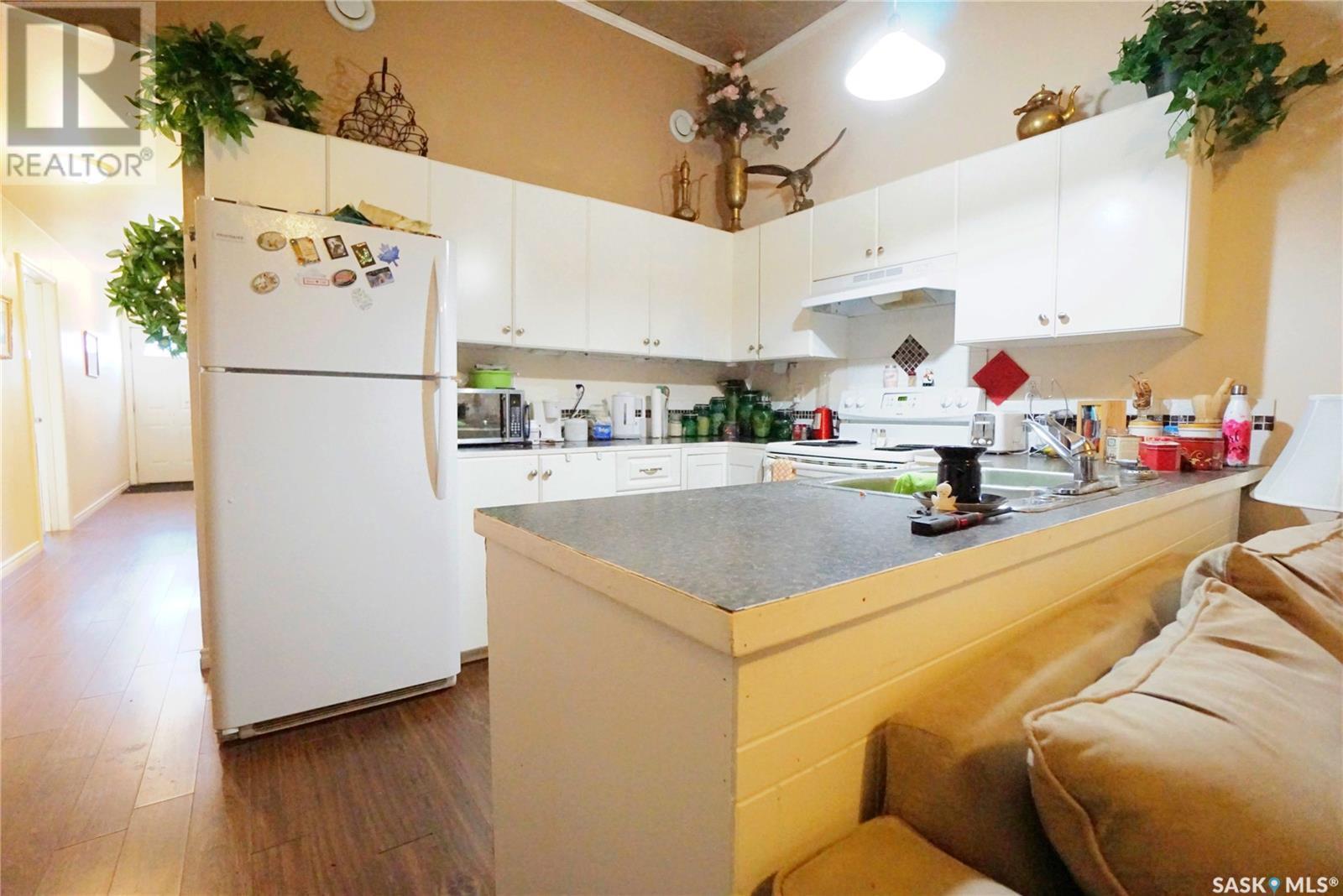 116 Main Street, Avonlea, SK - Indoor Photo Showing Kitchen