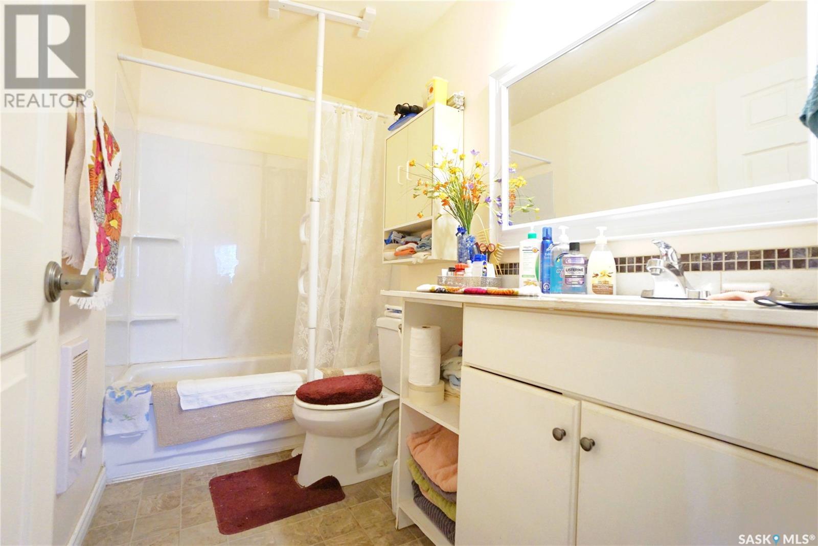 116 Main Street, Avonlea, SK - Indoor Photo Showing Bathroom