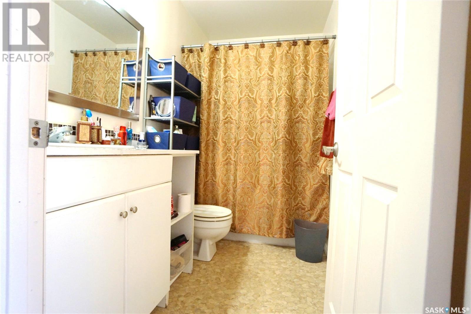116 Main Street, Avonlea, SK - Indoor Photo Showing Bathroom