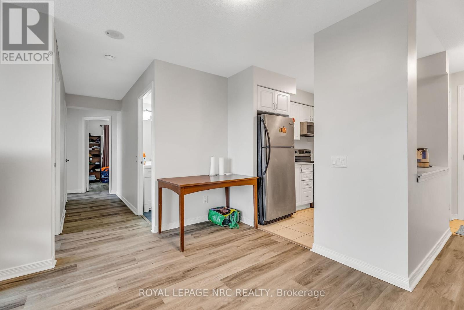 933 - 60 Heintzman Street, Toronto (Junction Area), ON - Indoor