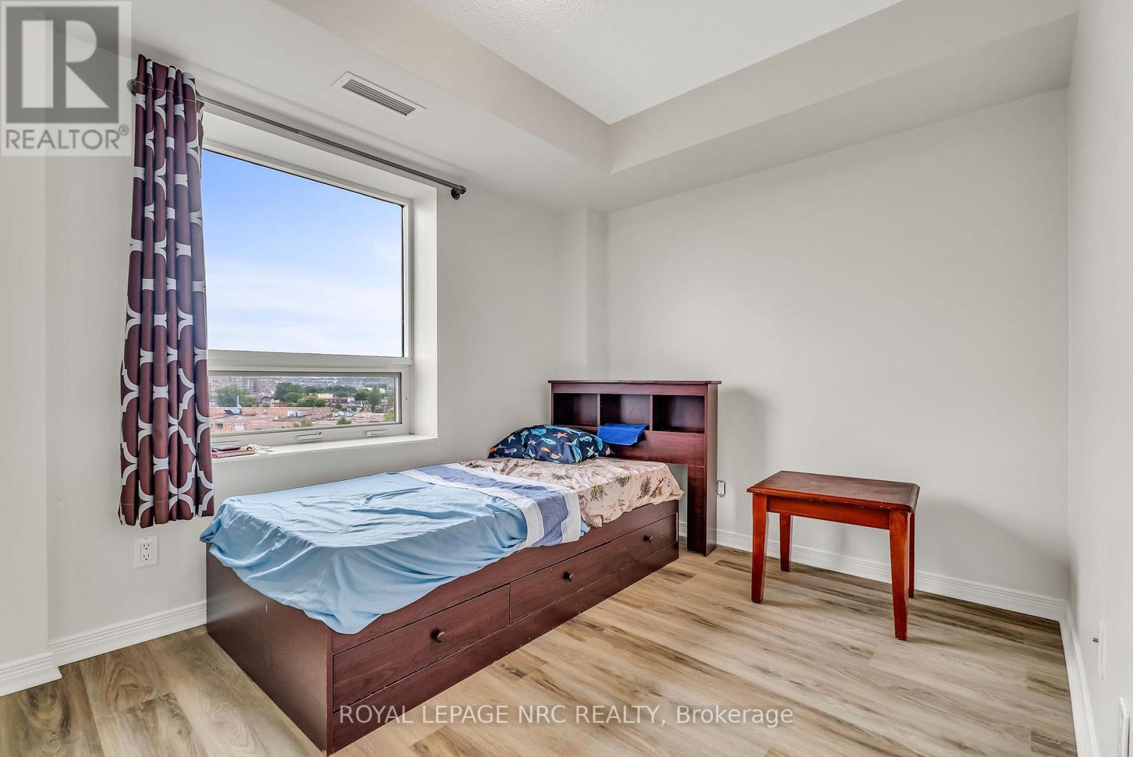 933 - 60 Heintzman Street, Toronto (Junction Area), ON - Indoor Photo Showing Bedroom