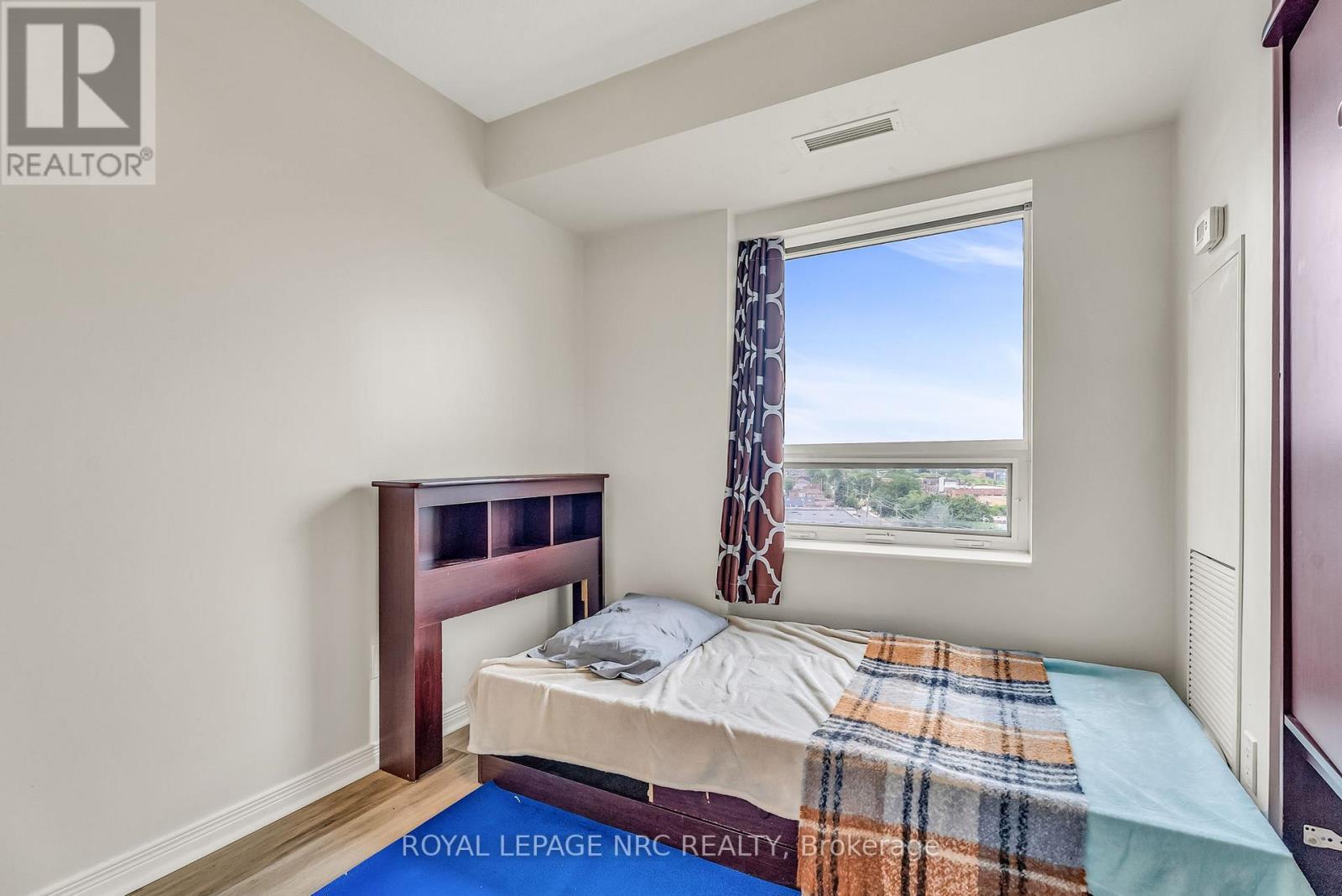 933 - 60 Heintzman Street, Toronto (Junction Area), ON - Indoor Photo Showing Bedroom