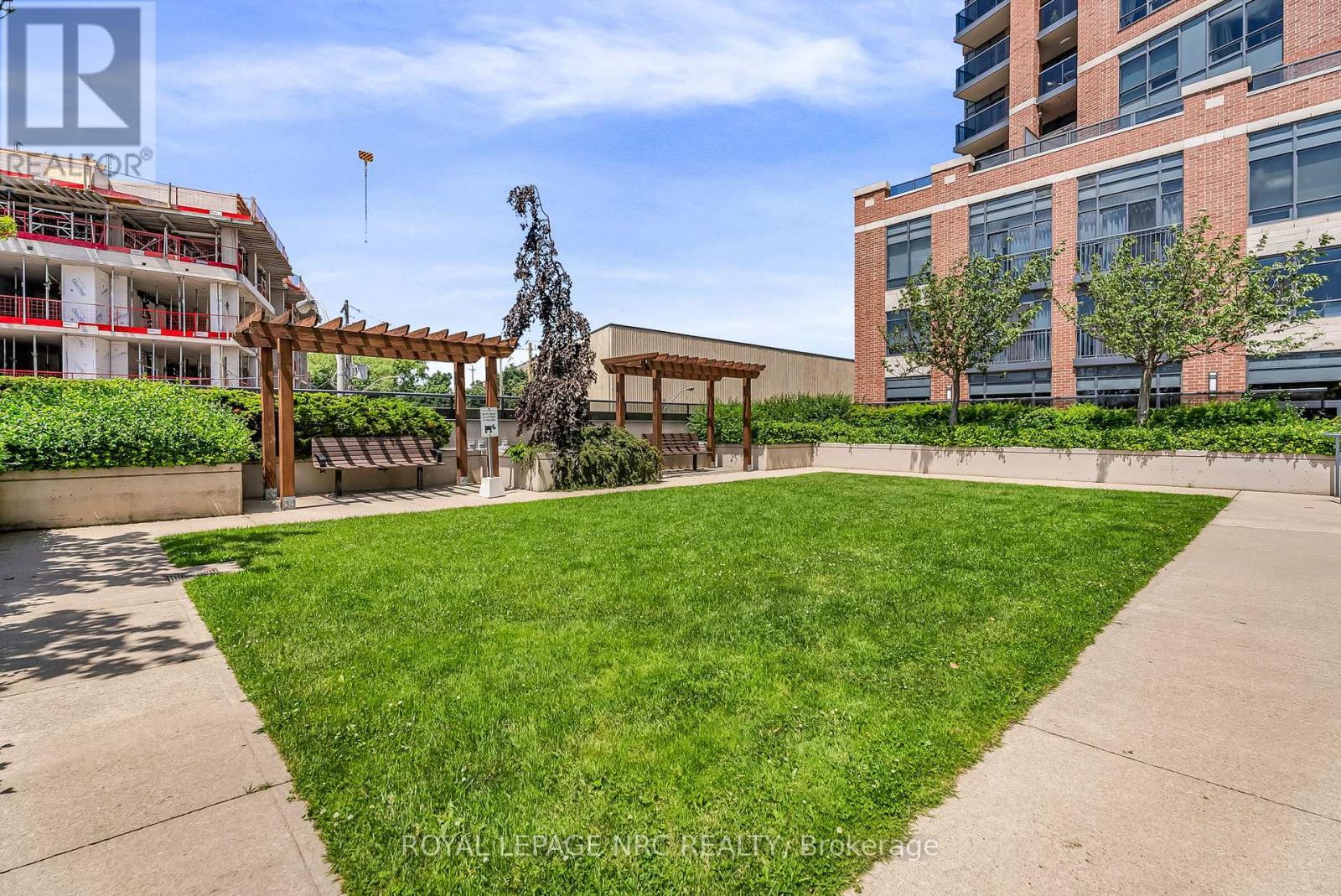 933 - 60 Heintzman Street, Toronto (Junction Area), ON - Outdoor