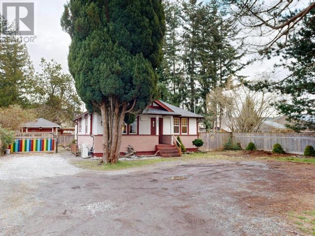 4532 Joyce Ave, Powell River, BC - Outdoor