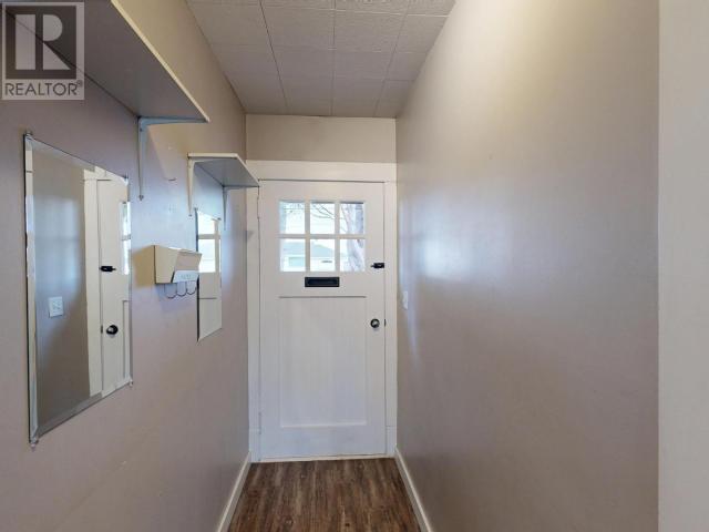 4532 Joyce Ave, Powell River, BC - Indoor Photo Showing Other Room