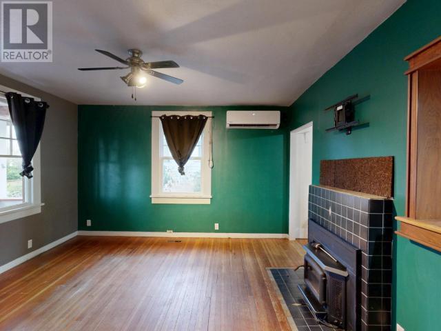 4532 Joyce Ave, Powell River, BC - Indoor Photo Showing Other Room