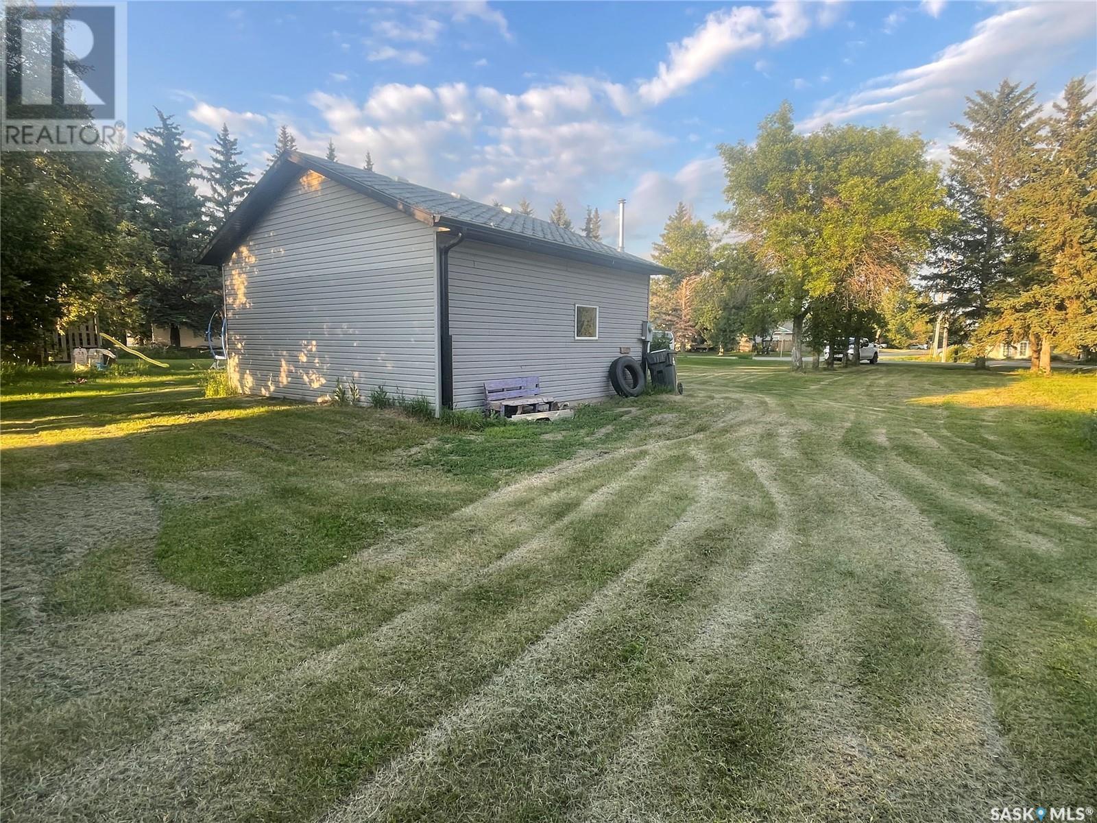 3001 2Nd Avenue E, Waldheim, SK