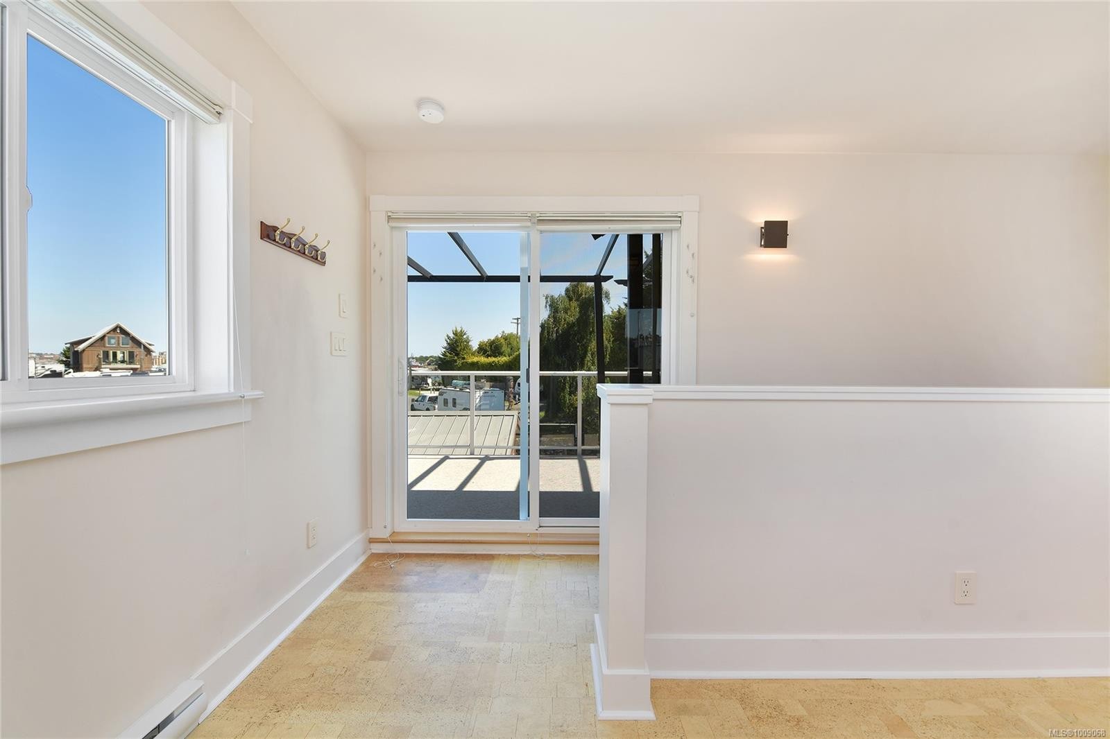 Fh19-445 Head St, Esquimalt, BC