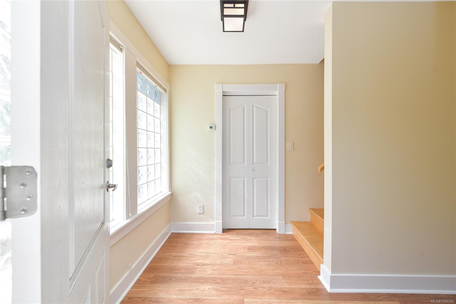 Fh19-445 Head St, Esquimalt, BC