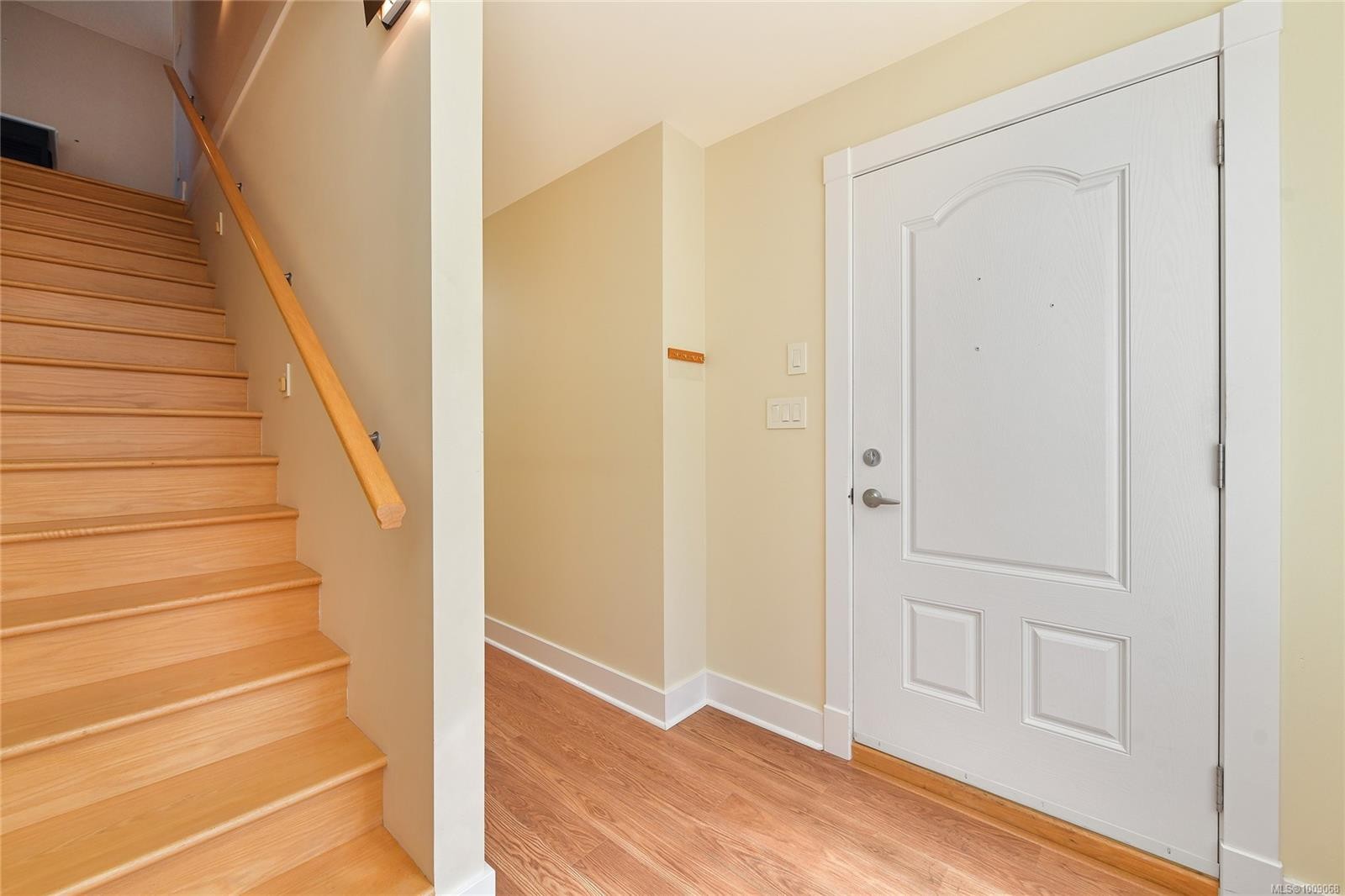 Fh19-445 Head St, Esquimalt, BC