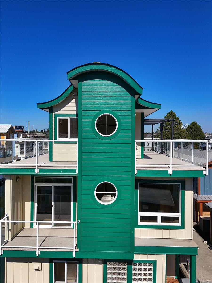 Fh19-445 Head St, Esquimalt, BC