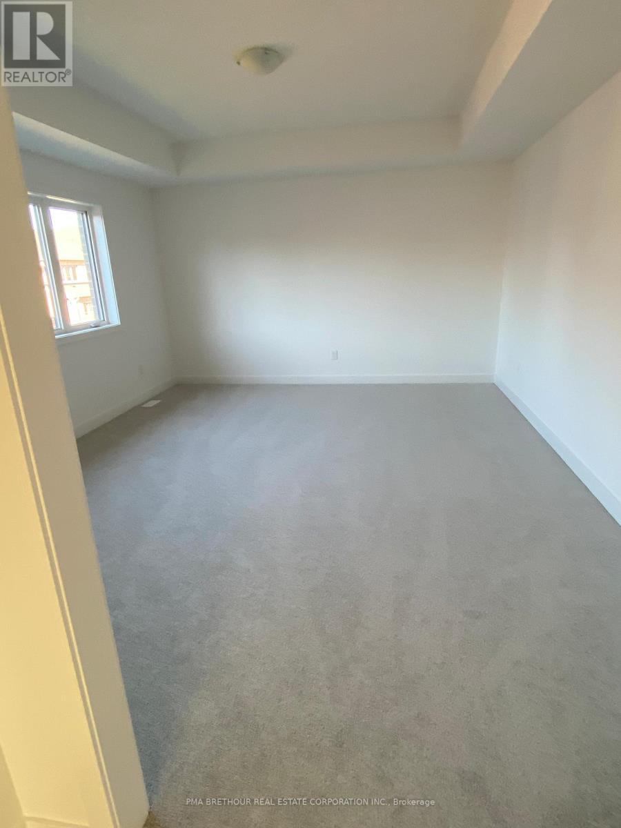 35 Brabin Circle, Whitby, ON - Indoor Photo Showing Other Room