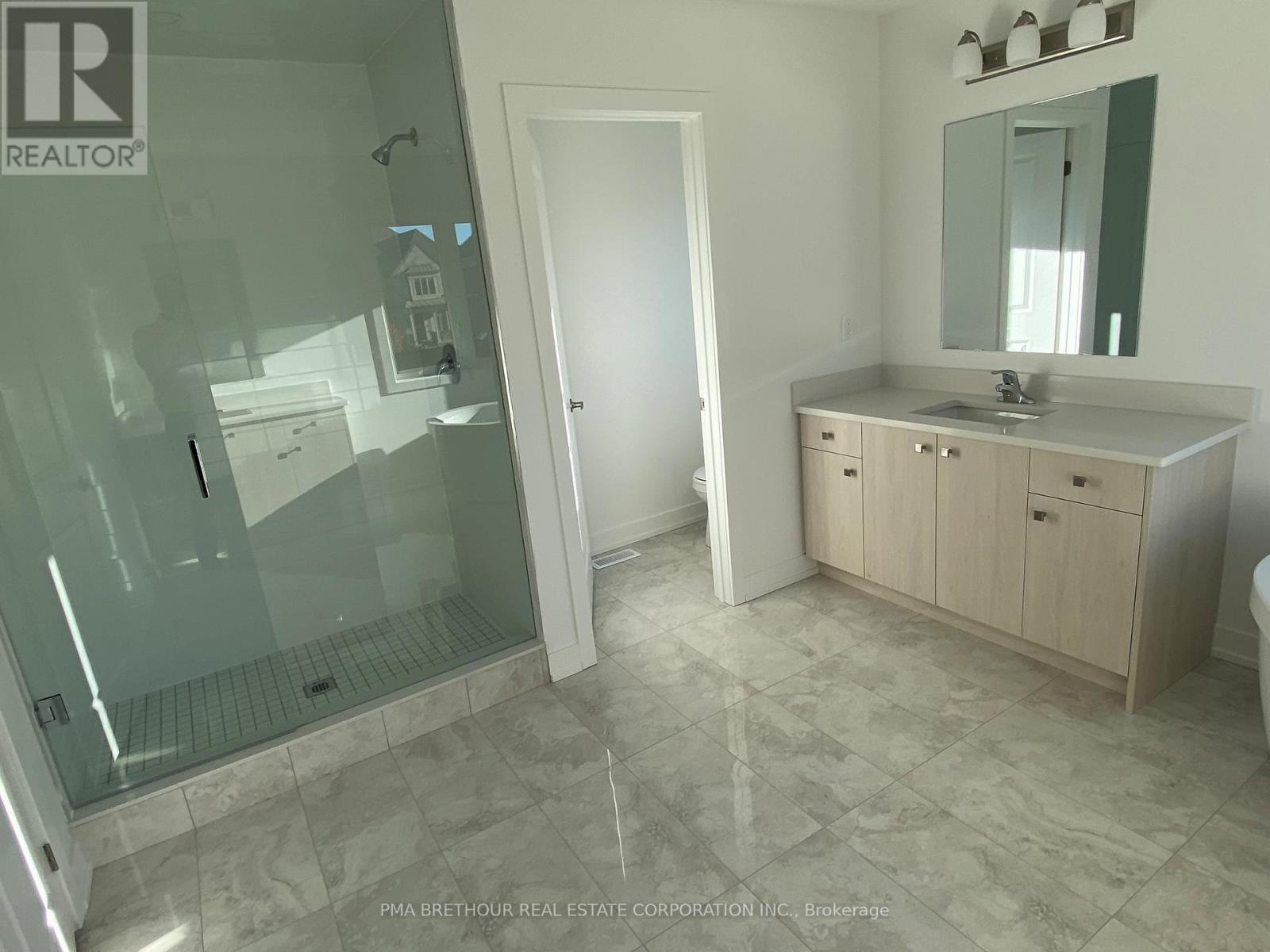 35 Brabin Circle, Whitby, ON - Indoor Photo Showing Bathroom