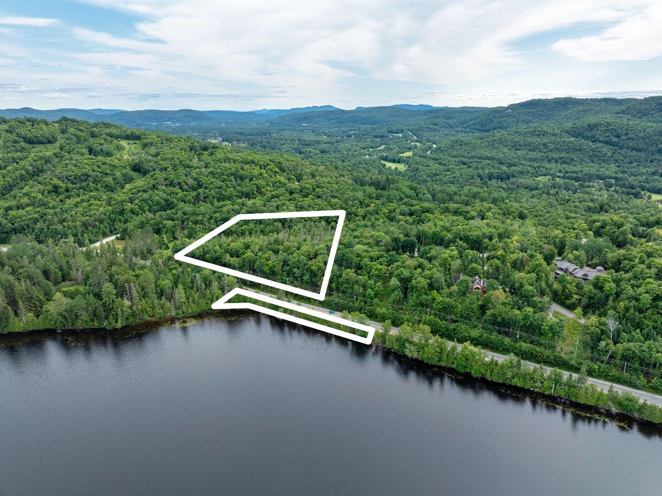 Aerial photo - 2335 Rue Labelle, Mont-Tremblant, QC - Outdoor With Body Of Water With View