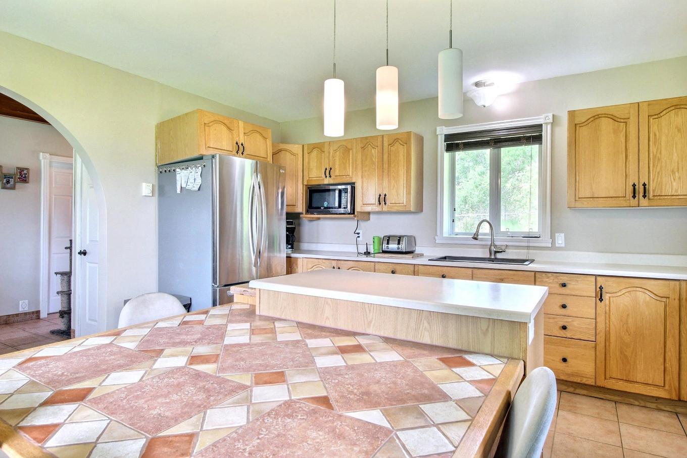 Kitchen - 611 Route Des Pionniers, Rouyn-Noranda, QC - Indoor Photo Showing Other Room