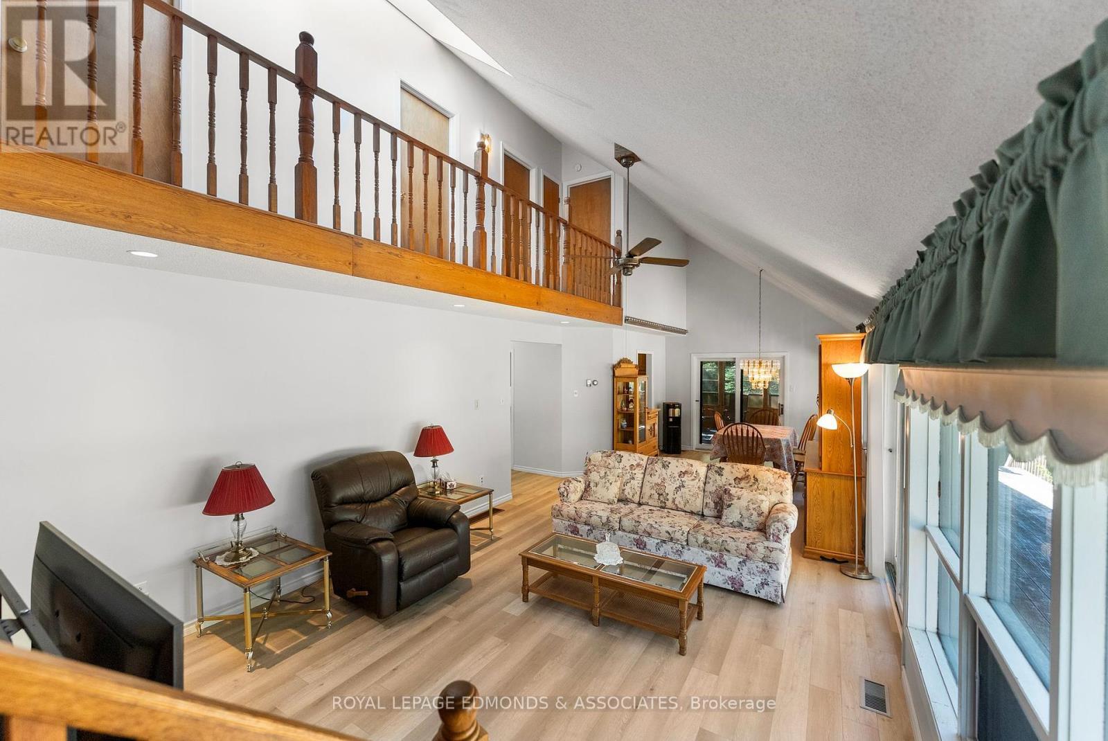 36 Crescent Drive, Brudenell, Lyndoch And Raglan, ON - Indoor