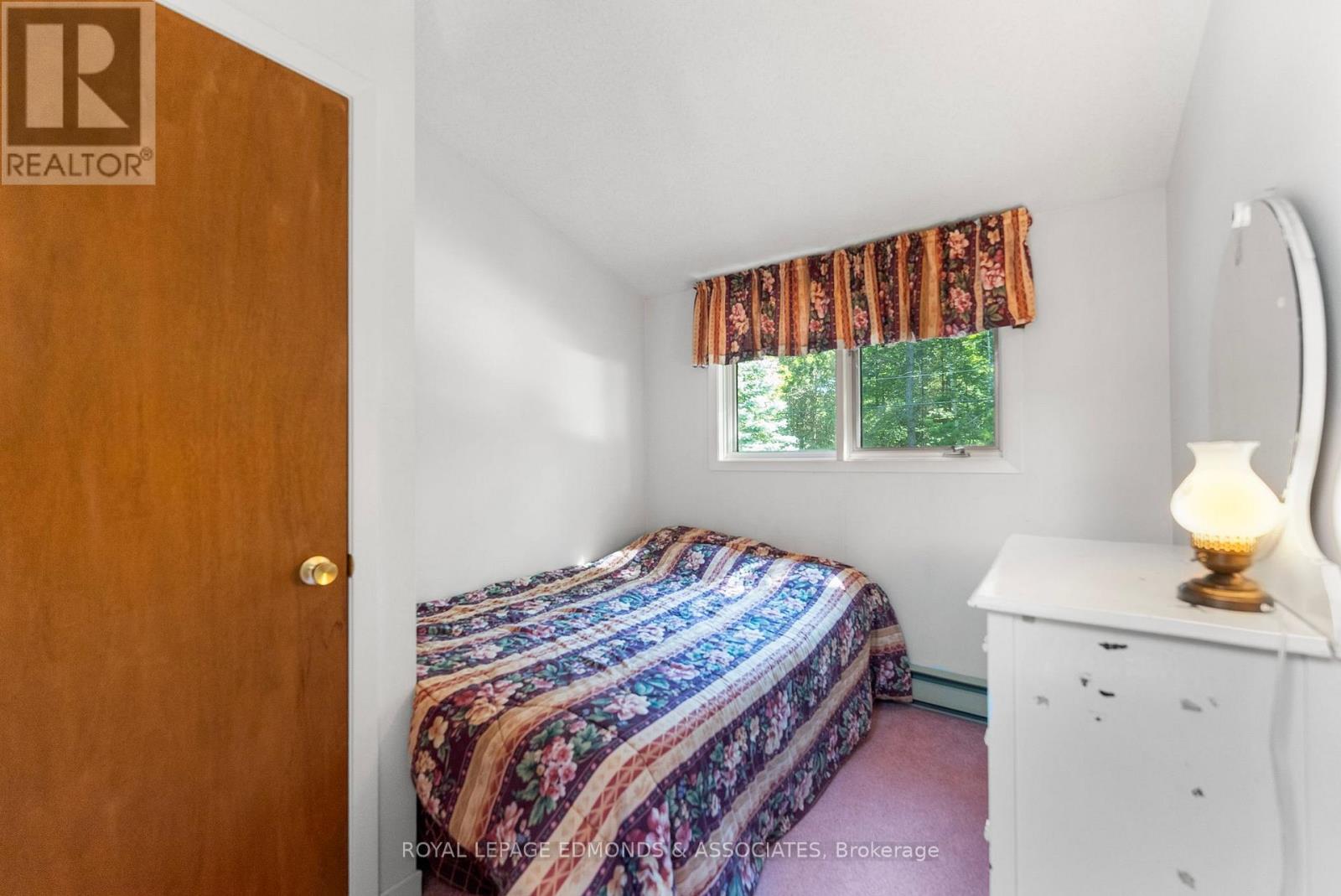 36 Crescent Drive, Brudenell, Lyndoch And Raglan, ON - Indoor Photo Showing Bedroom