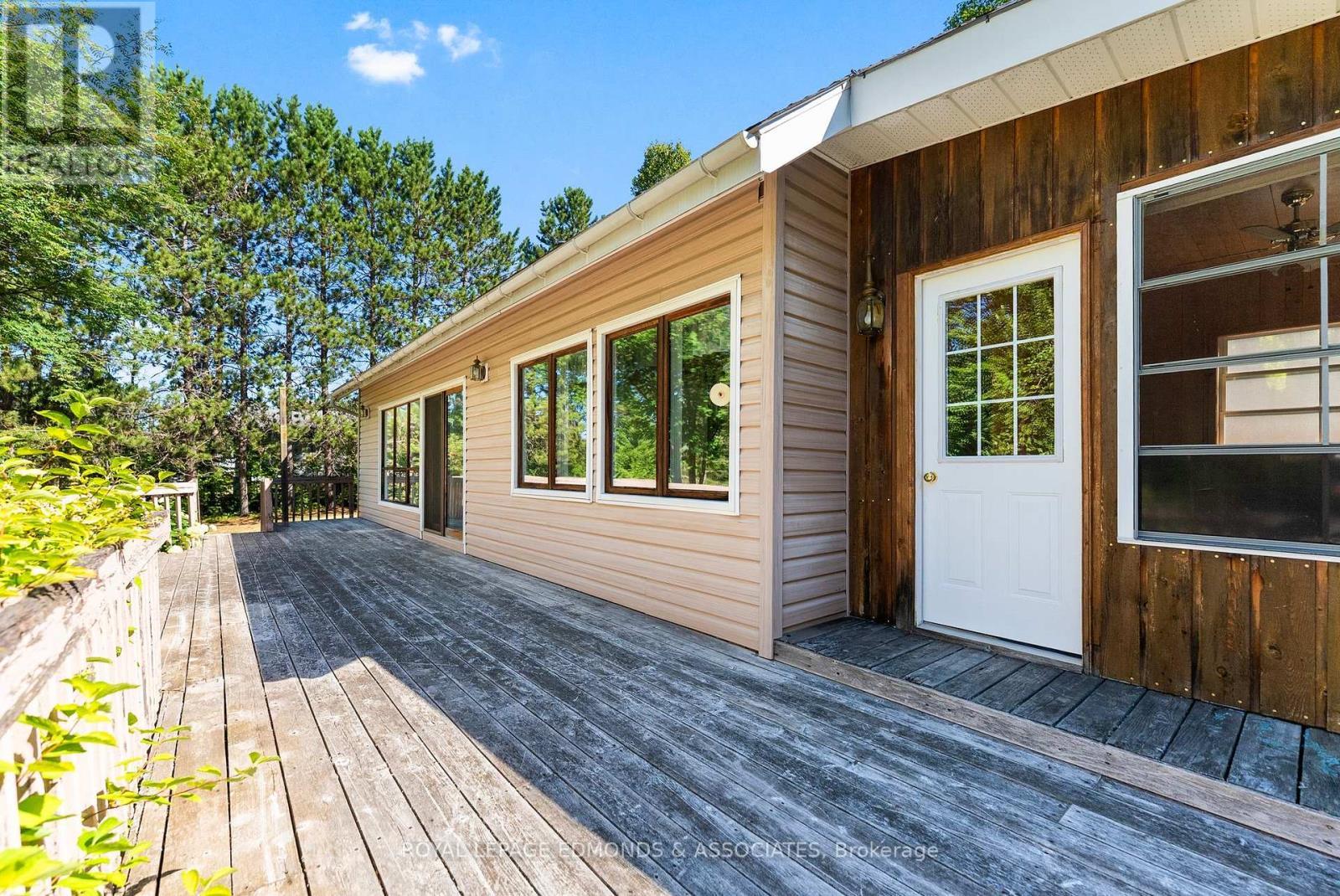36 Crescent Drive, Brudenell, Lyndoch And Raglan, ON - Outdoor With Deck Patio Veranda With Exterior