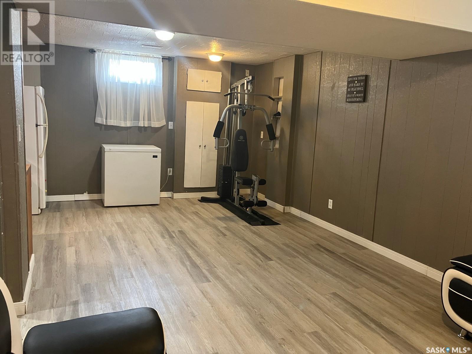 110 4Th Street N, Nipawin, SK - Indoor