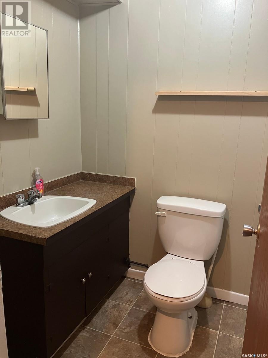 110 4Th Street N, Nipawin, SK - Indoor Photo Showing Bathroom