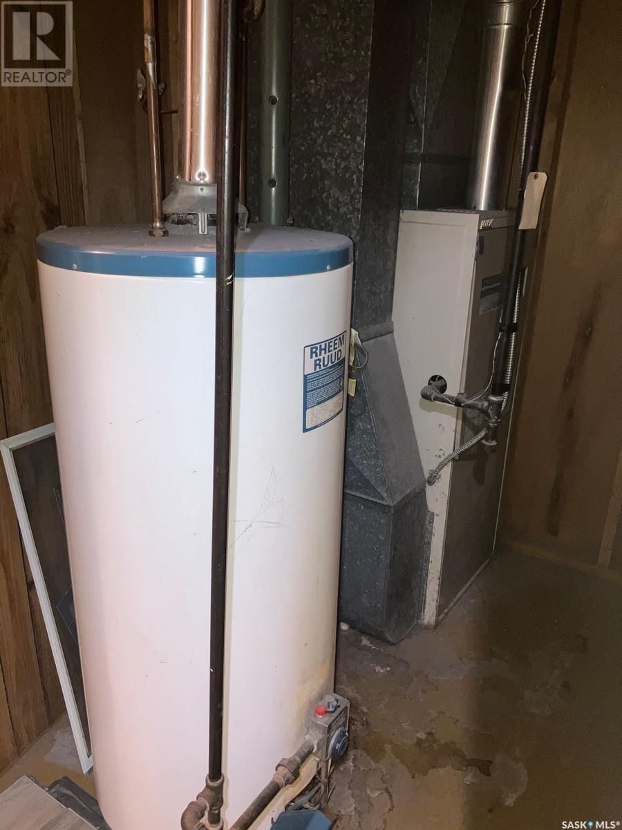 110 4Th Street N, Nipawin, SK - Indoor Photo Showing Basement