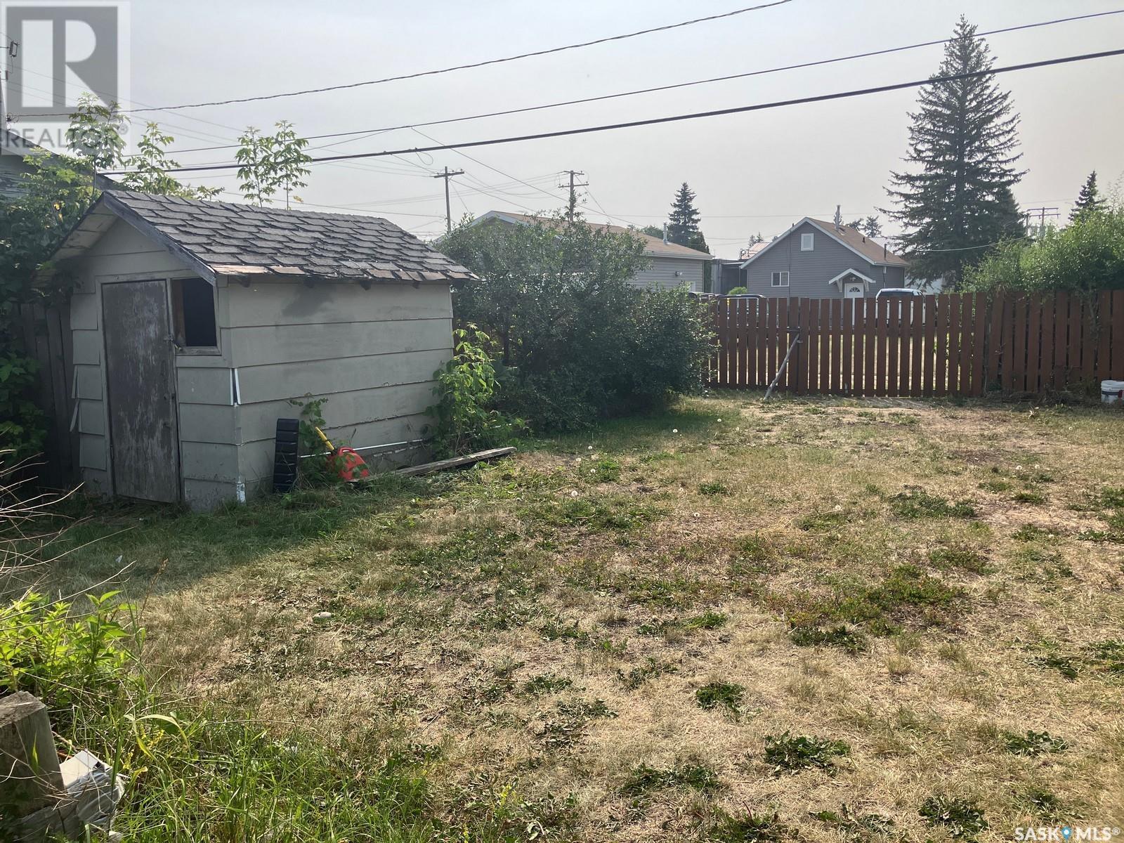 110 4Th Street N, Nipawin, SK - Outdoor